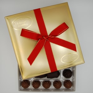 Deluxe Gift Assortment Box
